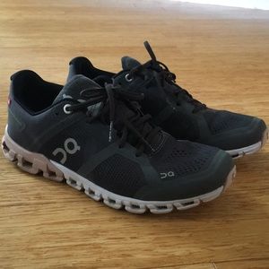 On Running shoes W7